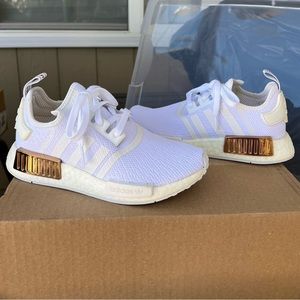 Adidas NMD R1’s White and Copper Size: Women’s 6.5